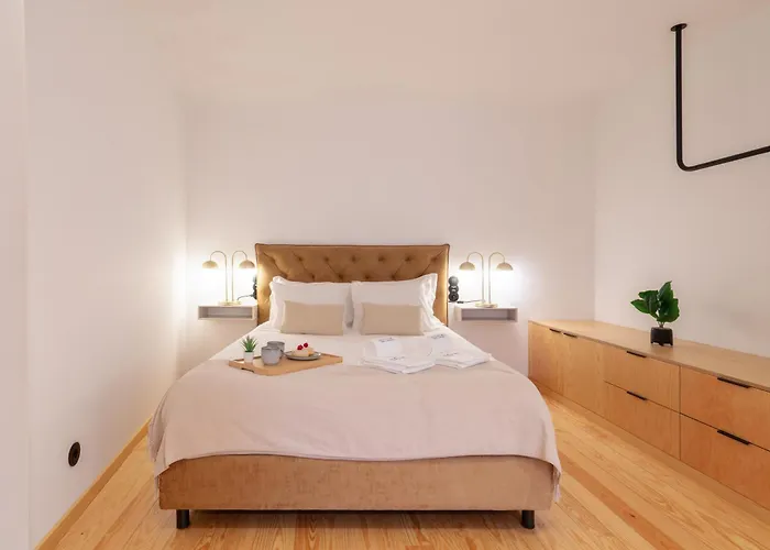 Luxurious Bright Flats - Ace Location