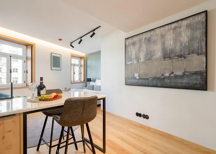 Luxurious Bright Flats - Ace Location Oporto