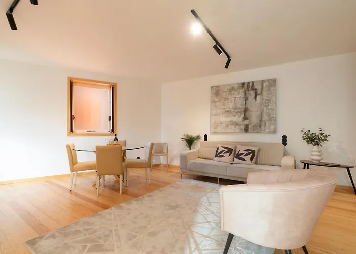 Luxurious Bright Flats - Ace Location