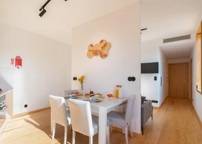 Luxurious Bright Flats - Ace Location Апартаменты *