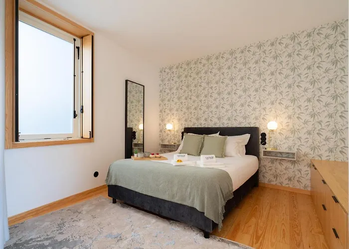 Luxurious Bright Flats - Ace Location Порту