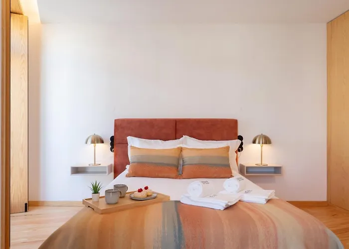 Апартаменты Luxurious Bright Flats - Ace Location