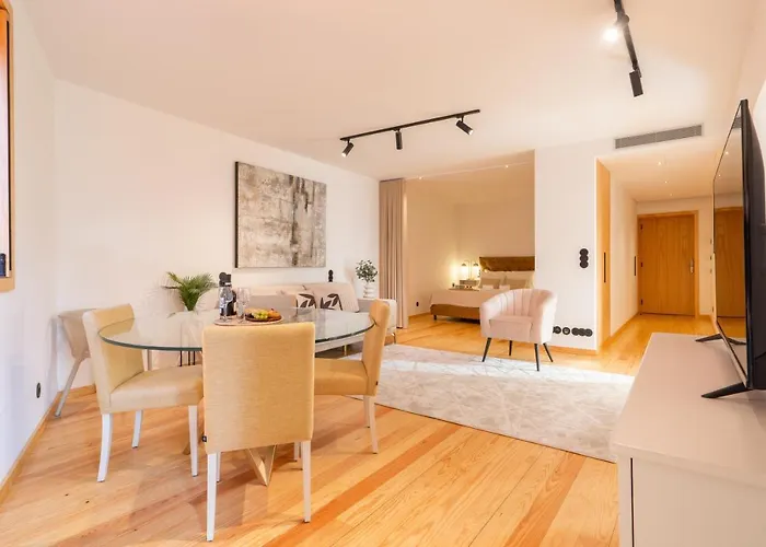 Luxurious Bright Flats - Ace Location Апартаменты *