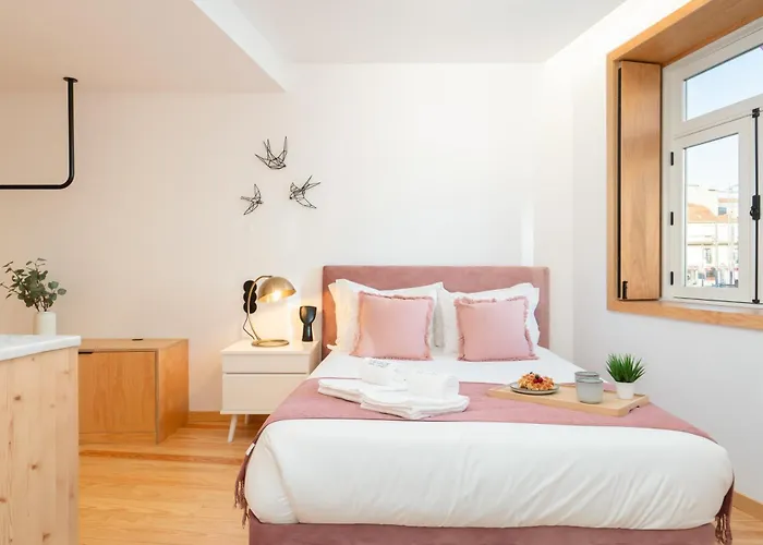 Luxurious Bright Flats - Ace Location Апартаменты Порту