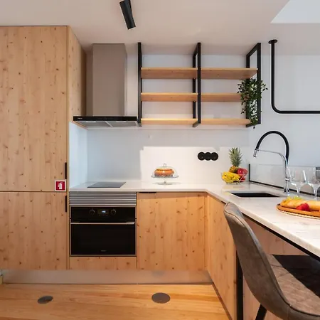 Luxurious Bright Flats - Ace Location Daire