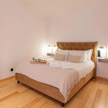 Daire Luxurious Bright Flats - Ace Location Porto