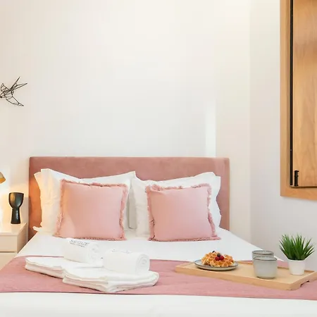 Luxurious Bright Flats - Ace Location *