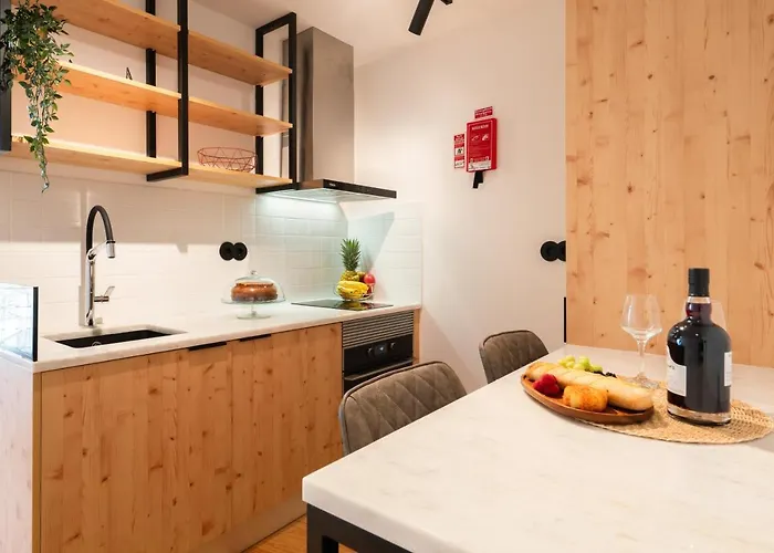 Luxurious Bright Flats - Ace Location 公寓