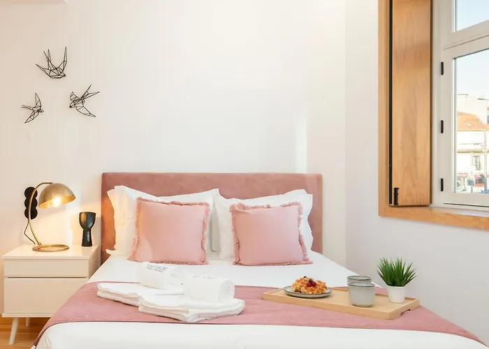 Luxurious Bright Flats - Ace Location *