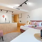 Luxurious Bright Flats - Ace Location