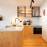 아파트 Luxurious Bright Flats - Ace Location *