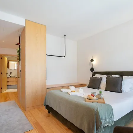 Luxurious Bright Flats - Ace Location Apartment *
