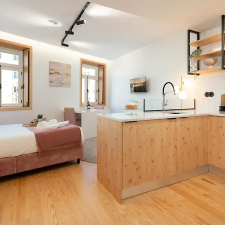 Luxurious Bright Flats - Ace Location Apartmán *