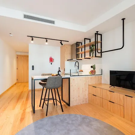 Luxurious Bright Flats - Ace Location