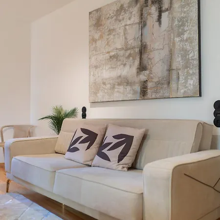 Luxurious Bright Flats - Ace Location *